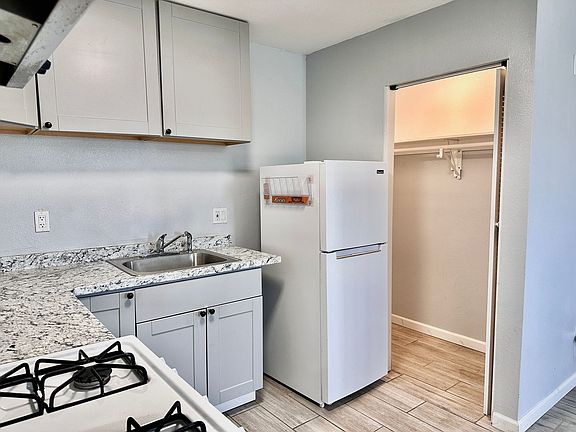 5th image of 27390 Alessandro Blvd