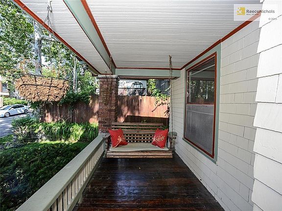 5th image of 709 E 41st St