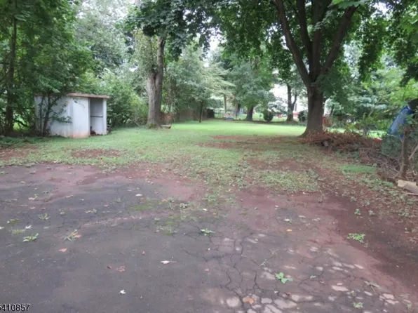 89 Linden St, Bridgewater Twp., NJ 08807