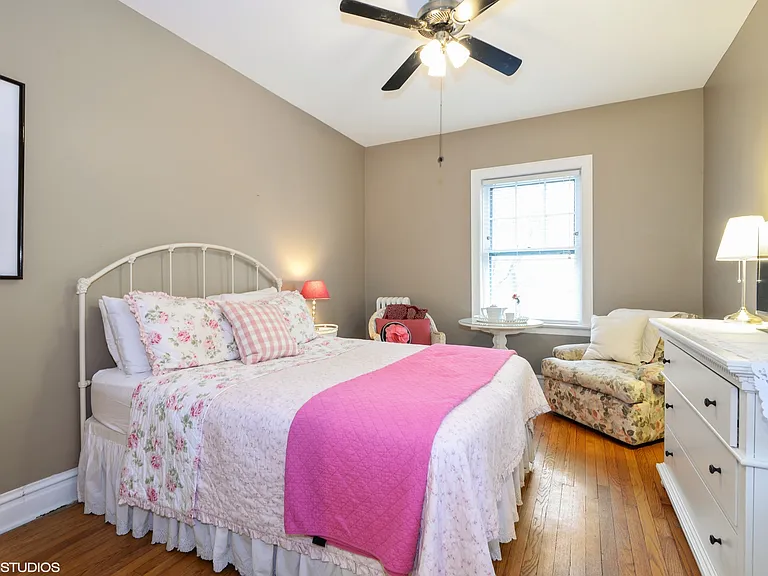 1009 Greenleaf St #1W — Photo 9