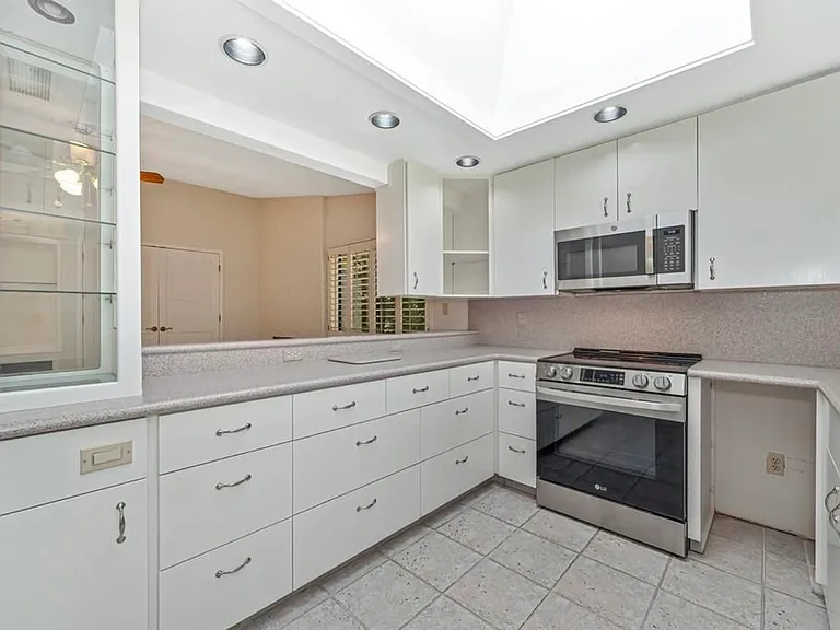 1545 Wimbledon Dr — Photo 22
