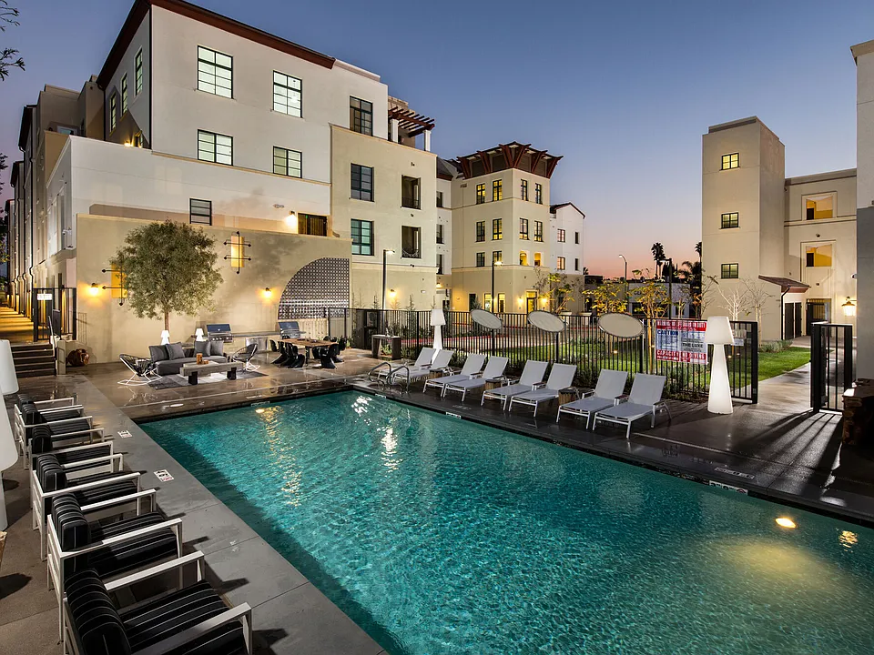Luxe Pasadena