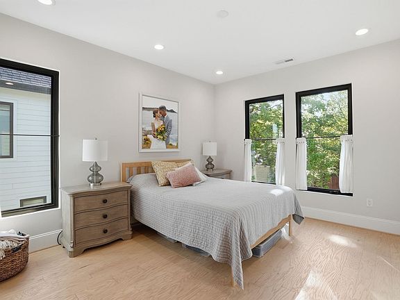 3rd image of 15 Conwell St