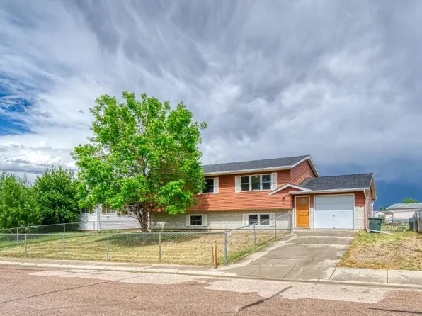 1208 Liberty Ln, Gillette, WY 82716