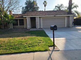 2044 S Divisadero St, Visalia, CA 93277