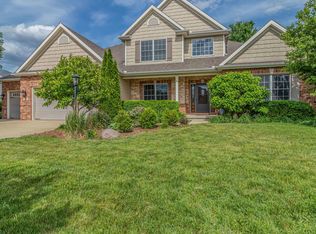 9 Della Ct, Savoy, IL 61874