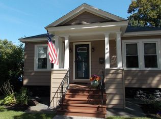 8 Carver St, Worcester, MA 01604