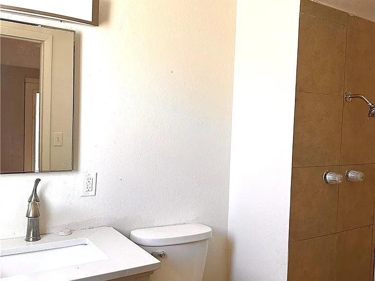 4521 Pacyna St — Photo 9