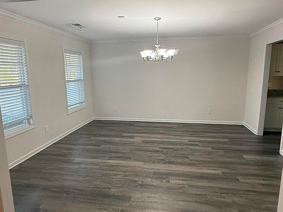 2nd image of 350 Chesapeake Dr