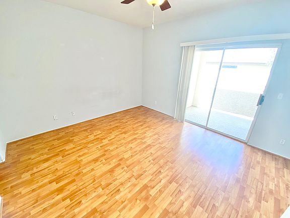 5th image of 1900 N Torrey Pines Dr Unit 216