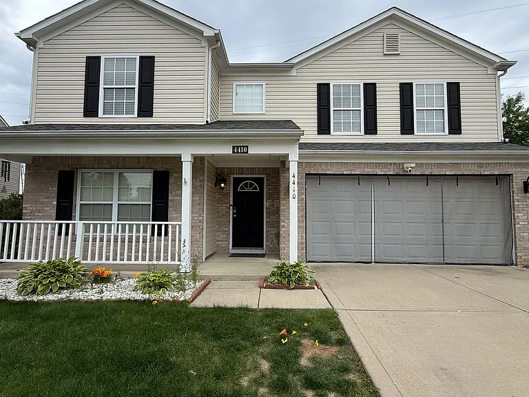 4410 Viva Ln — Photo 1