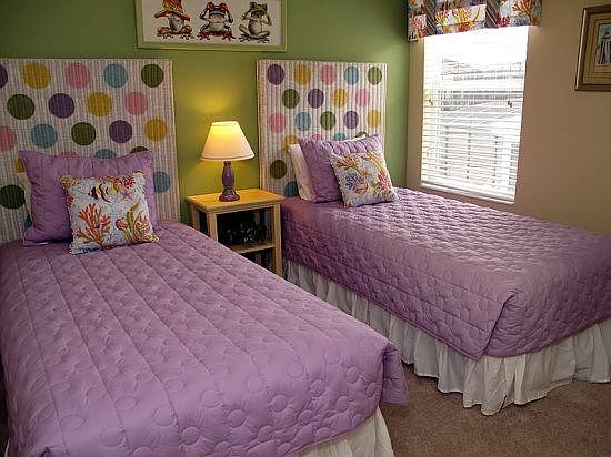WH5P2606BS-twin-bedroom-2