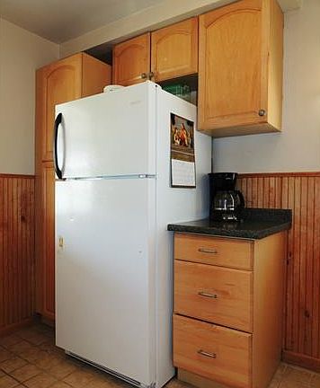 4th image of 3402 Torrington Ave