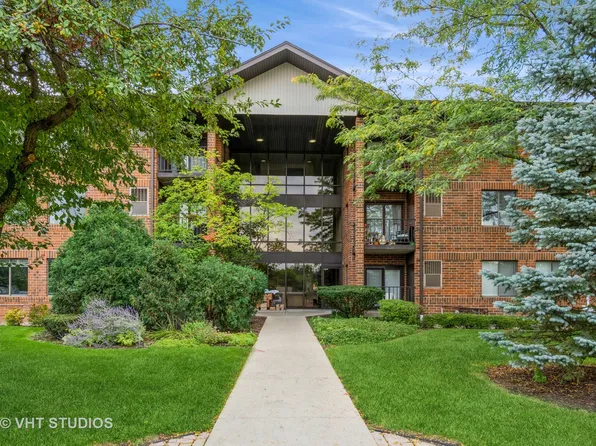 5703 S Cass Ave APT 102, Westmont, IL 60559