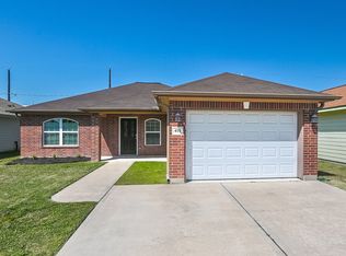 425 N 7th St, La Porte, TX 77571