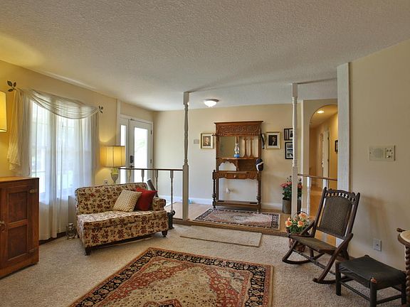 4th image of 20 Eagle Ct