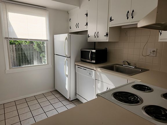 3rd image of 342 Fairmont Ave #16470427