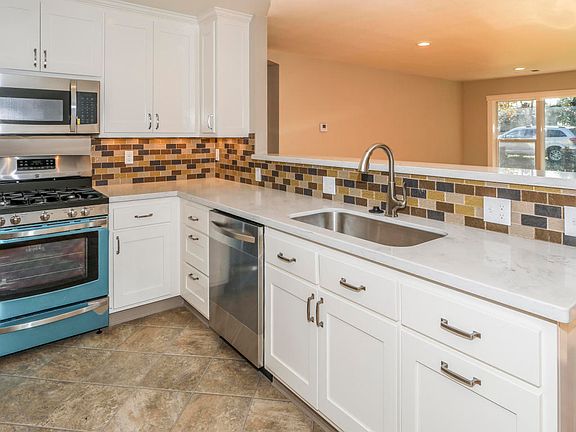 5th image of 5345 Walnut Dr