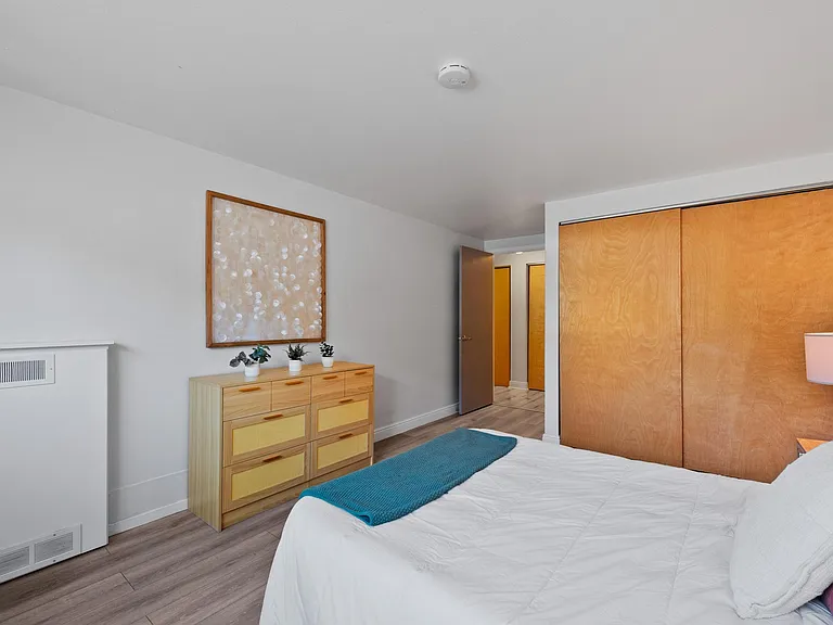 1260 N York St #105 — Photo 13
