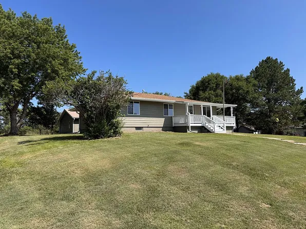 109 N Hillcrest St, Arnold, NE 69120