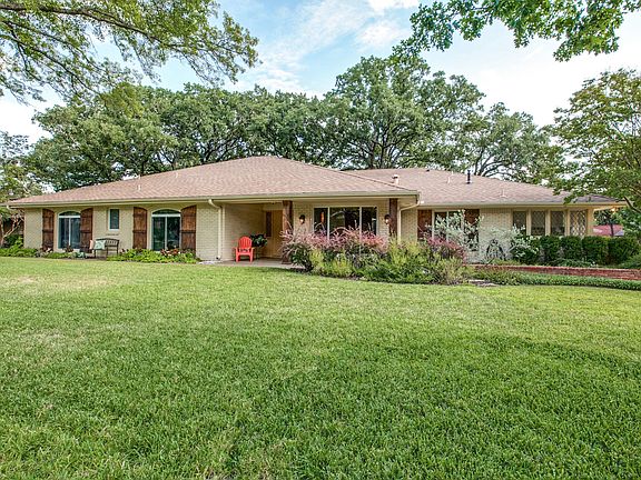 2nd image of 4012 Shady Valley Ct