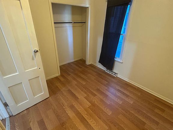 4th image of 671 E Delavan Ave #1