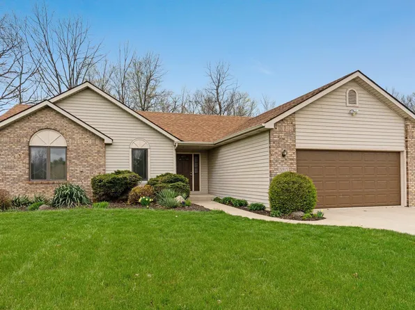 5915 N Woodcrest Dr, Churubusco, IN 46723