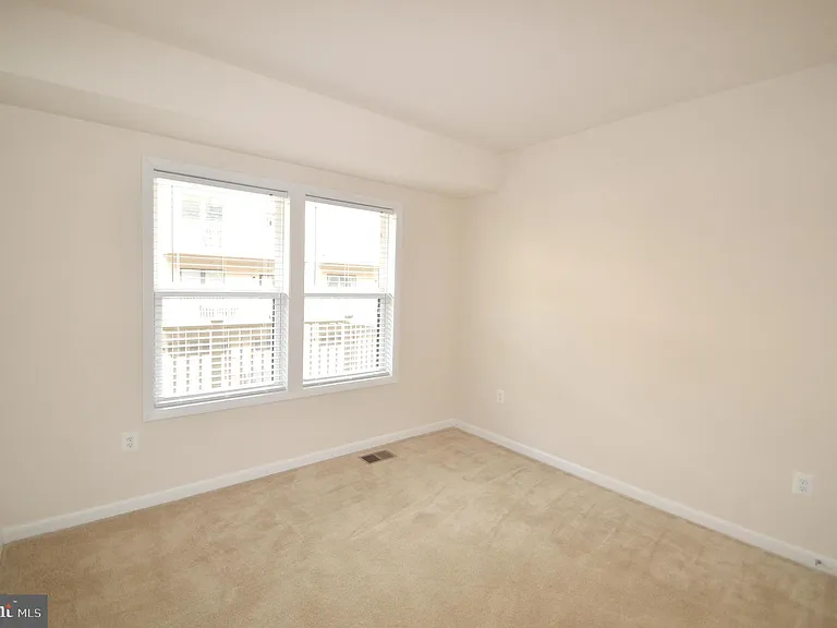 20508 Milbridge Ter — Photo 28