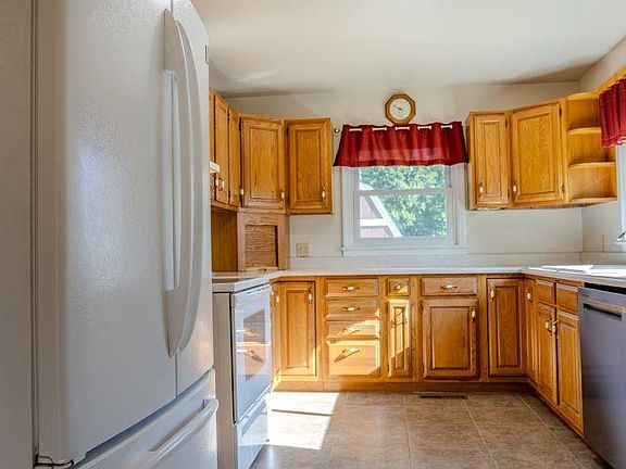 4th image of 408 8th St