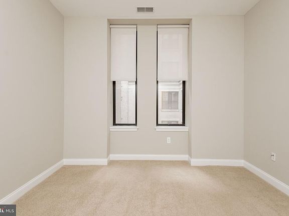3rd image of 1001-13 Chestnut St #305E