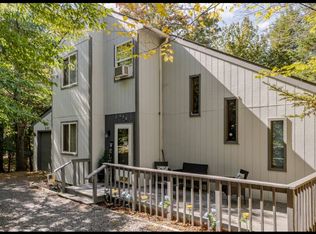 6181 Colonial Ln, Tobyhanna, PA 18466