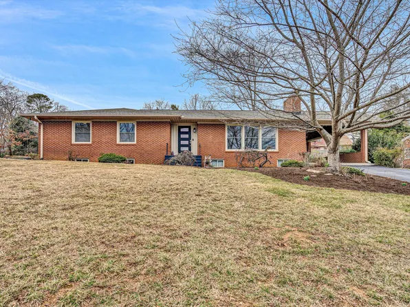 3569 Parkwood Dr, Roanoke, VA 24018