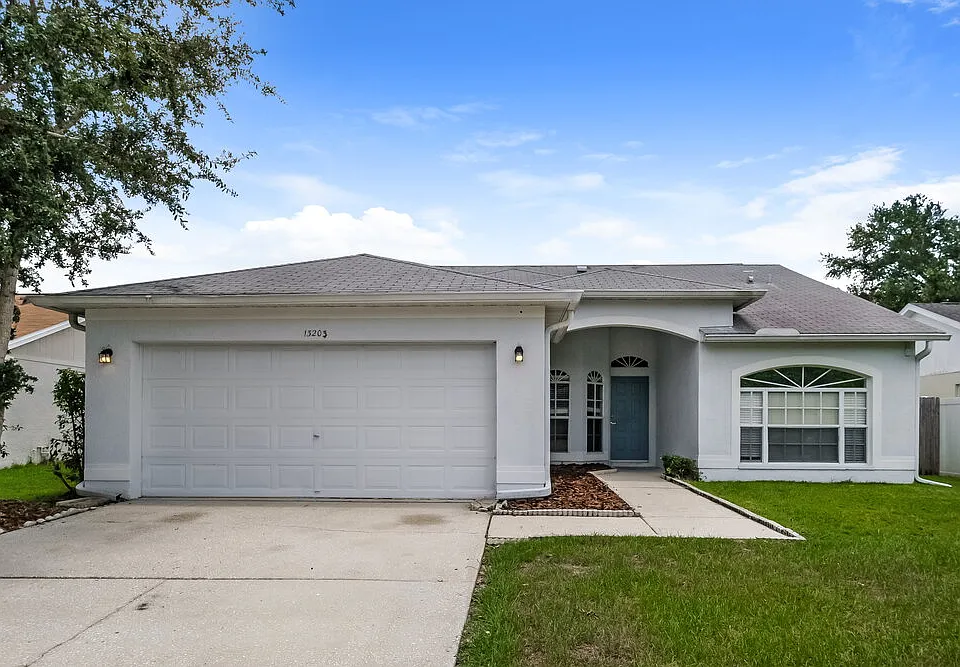 13203 Pine Creek Cir