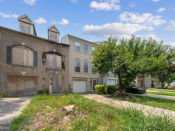 2nd image of 11207 Barnswallow Pl