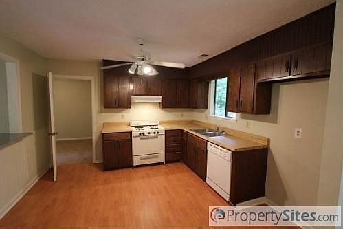 4th image of 642 Pebble Creek Dr