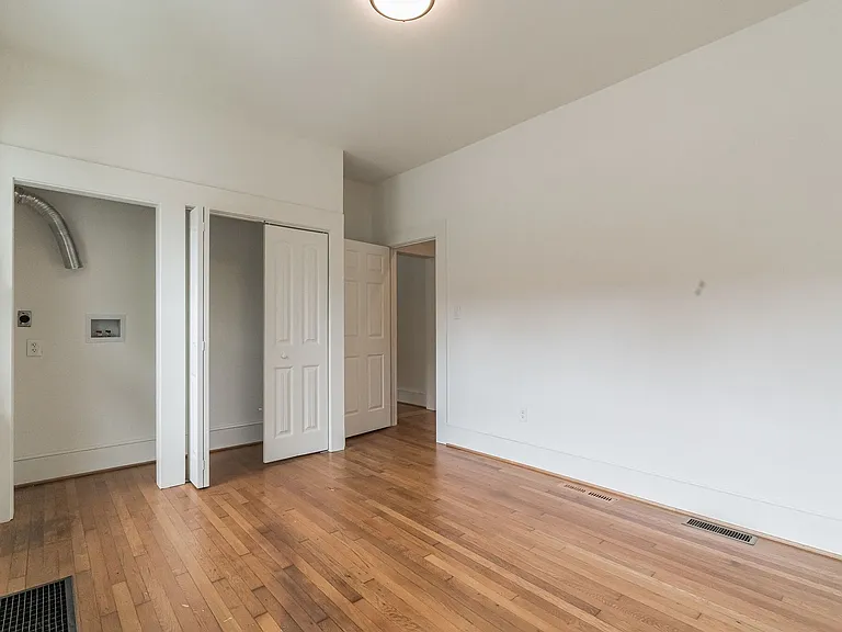 512 Granville Dr — Photo 13