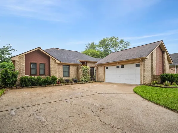 701 Yorkshire Court, Deer Park, TX 77536