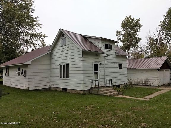 3rd image of 329 Oak St SE