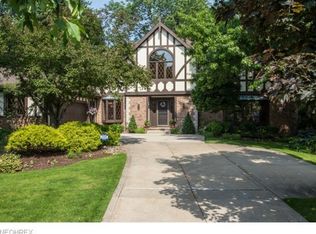 32595 Wintergreen Dr, Solon, OH 44139