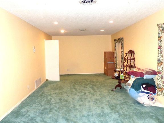 5th image of 2105 Stanton St