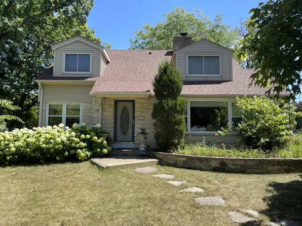 276 Prospect AVENUE, Pewaukee, WI 53072