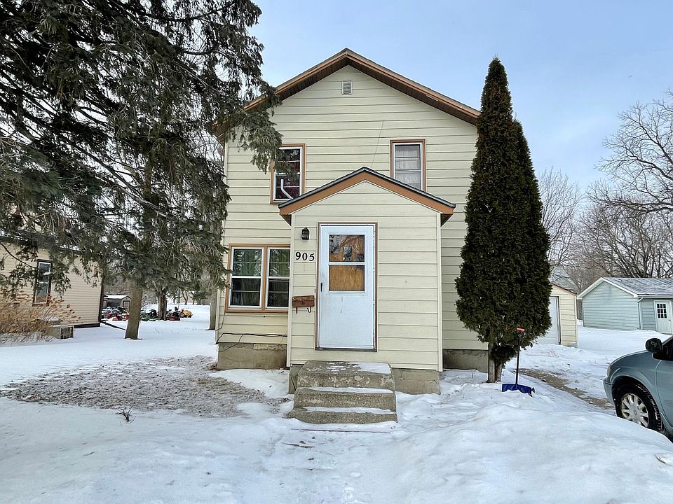 1st image of 905 Grand Ave