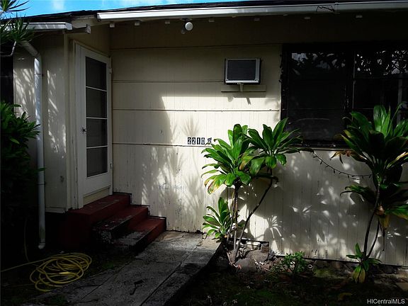 2nd image of 2210 Kanealii Ave APT B