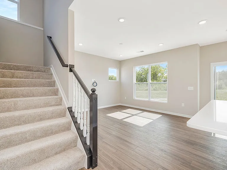 5589 Callaway Dr — Photo 34