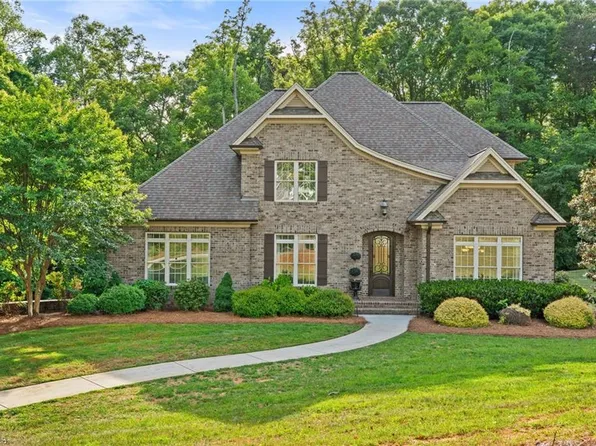 8050 Windswept Dr, Belews Creek, NC 27009