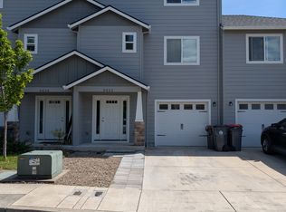 3422 Sharon Way, White City, OR 97503
