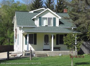 15718 Turner Rd, Lansing, MI 48906