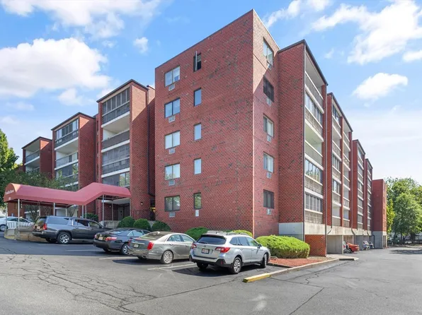 180 Green St APT 313, Melrose, MA 02176