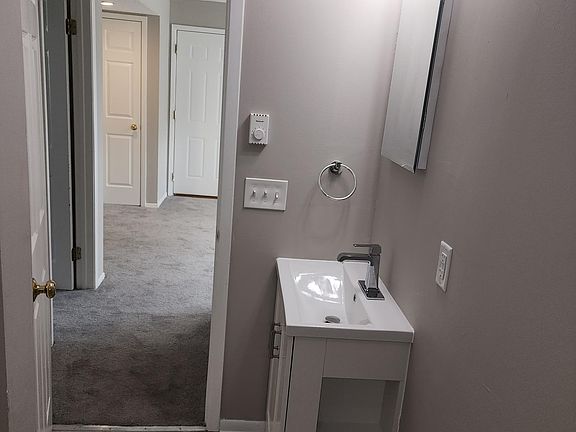3rd image of 406 Circle Dr #D