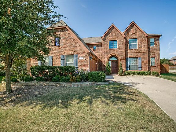 2nd image of 12745 Connemara Ln